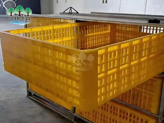 Best breeding chicken transport cage frame for small farms